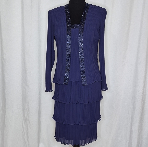 Patra Pleated Chiffon Formal Event Dress - Size 6 - Picture 2 of 16